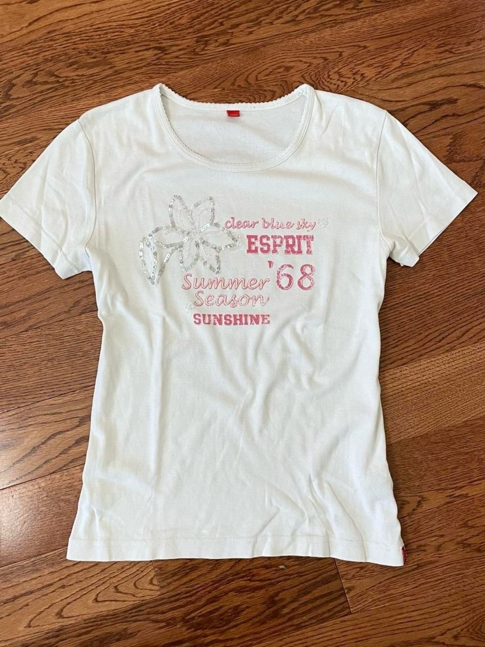 Vintage Y2K tropical graphic t shirt by Esprit